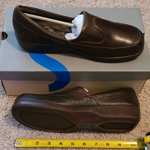 SOFTWALK Menifee dark brown Size 10 NEW
